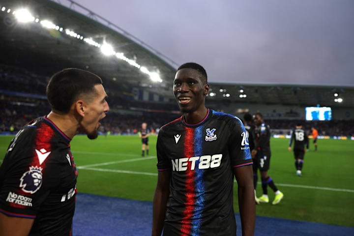 Ismaila Sarr, Daniel Munoz