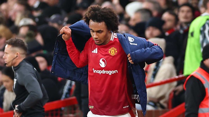 Joshua Zirkzee went straight down the tunnel Joshua Zirkzee went straight down the tunnel