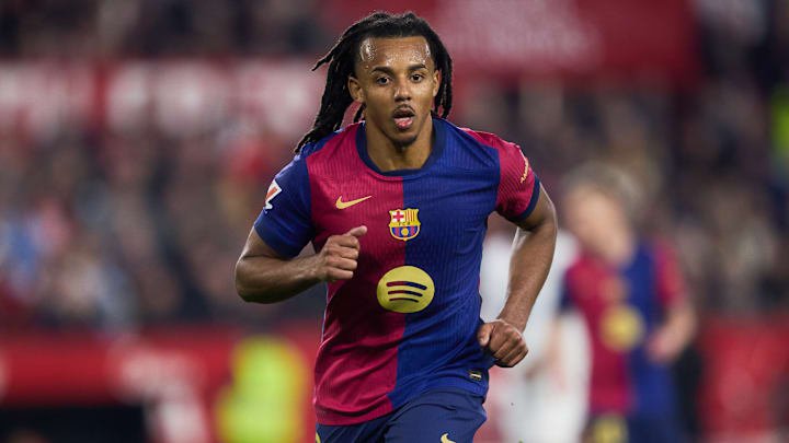 Kounde was benched by Flick