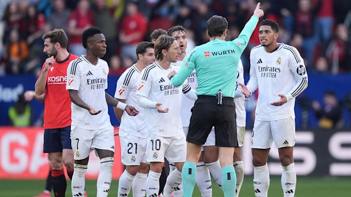 Jude Bellingham could not believe he'd been sent off by referee José Luis Munuera Montero