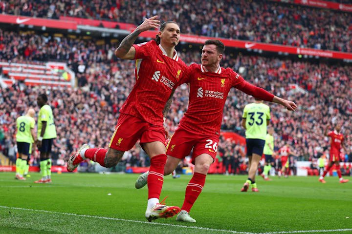 Darwin Nunez, Andy Robertson