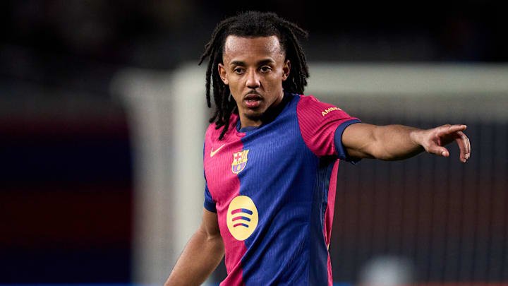 Kounde remains linked to Chelsea