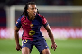 Jules Kounde isn't looking to leave Barcelona