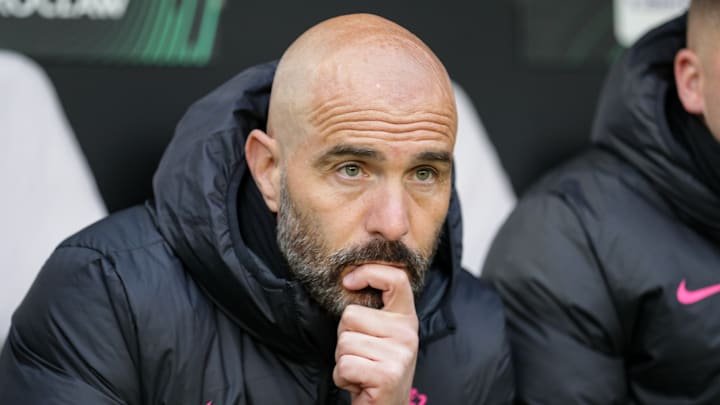 Enzo Maresca is struggling to connect with the Chelsea fanbase